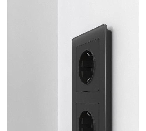 Рамка на 3 поста Werkel Acrylic черный W0032708