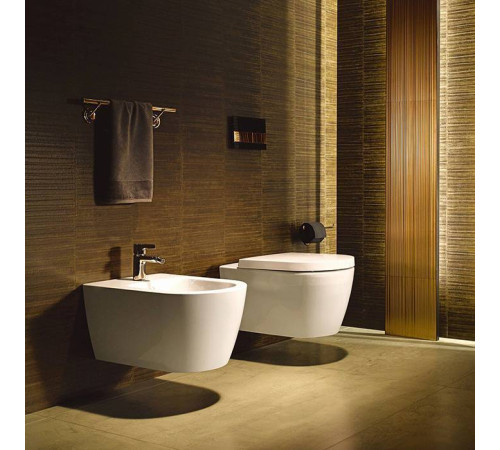 Унитаз подвесной Duravit ME by Starck Rimless с сиденьем микролифт 37х57 см 45290900A1