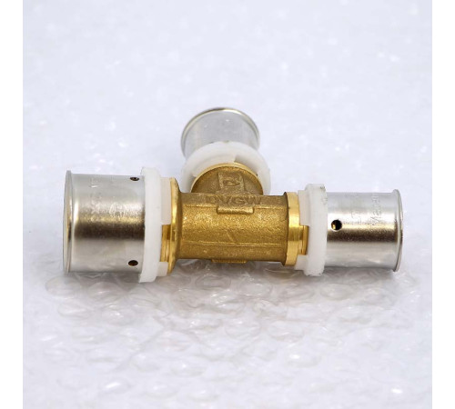 Тройник пресс Uni-Fitt 26х20х20 мм 706G8770