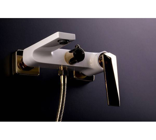 Смеситель для ванны Boheme Venturo с душевым гарнитуром золото глянцевое 383
