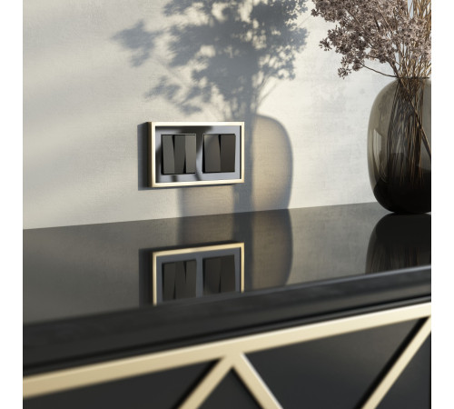 Выключатель трехклавишный (черный матовый) W1130008