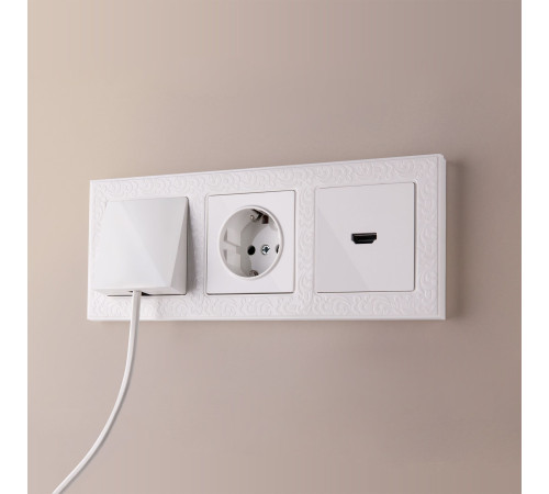 W0032301/ Рамка на 3 поста Flock (белый) W0032301