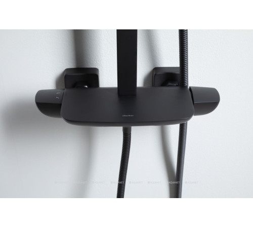 Душевая система Allen Brau INFINITY 3.0 излив-водопад верхний душ 305x205 мм черный матовый 5.21030-31