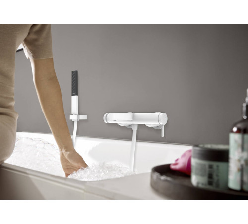Смеситель для ванны Hansgrohe Finoris матовый белый 76420700