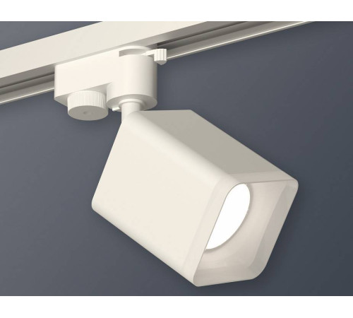 Светильник на штанге Ambrella Light XT XT7812022