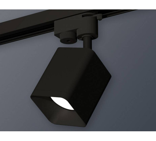 Светильник на штанге Ambrella Light XT XT7813001