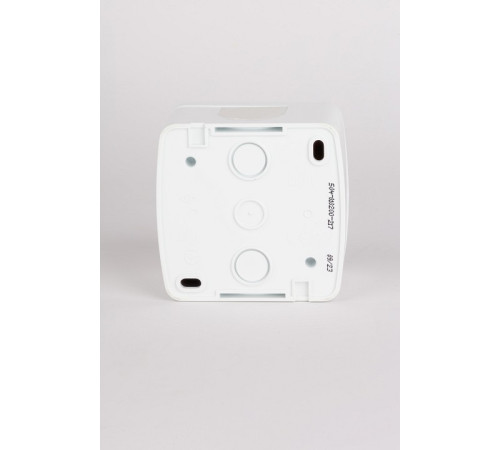 Розетка с заземлением Elbi Eleсtriс Alsu 7 504-010200-217