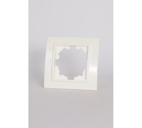 Рамка на 1 пост Elbi Eleсtriс Zena 608-010200-271