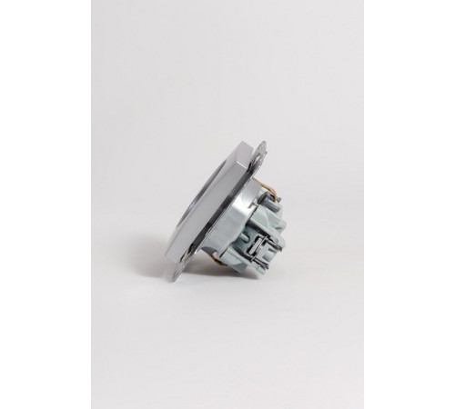 Розетка с заземлением и со шторкой, без рамки Elbi Eleсtriс Zena Vega 609-011000-243