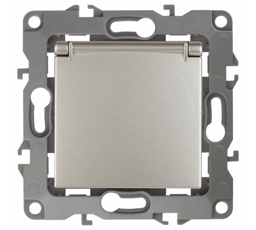 Розетка с заземлением и со шторкой, без рамки с крышкой Эра Эра 12 12-2103-15