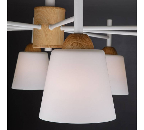 Люстра на штанге Eurosvet Fresco 70085/8 белый