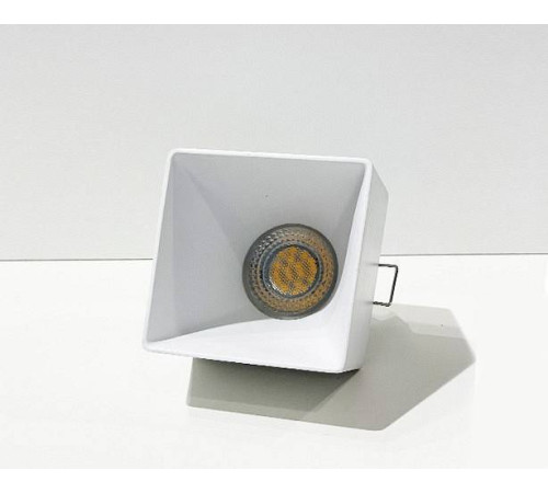 Встраиваемый светильник Italline DL 3024 DL 3024 white