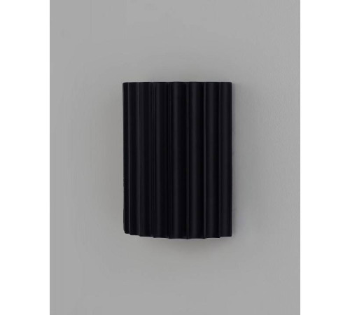 Накладной светильник Moderli Bailey V11219-WL