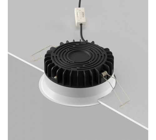 Встраиваемый светильник Maytoni Okno DL055-12W3-4-6K-W