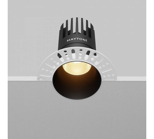 Встраиваемый светильник Maytoni Dip DL122-15W-2.7K-TRS-B