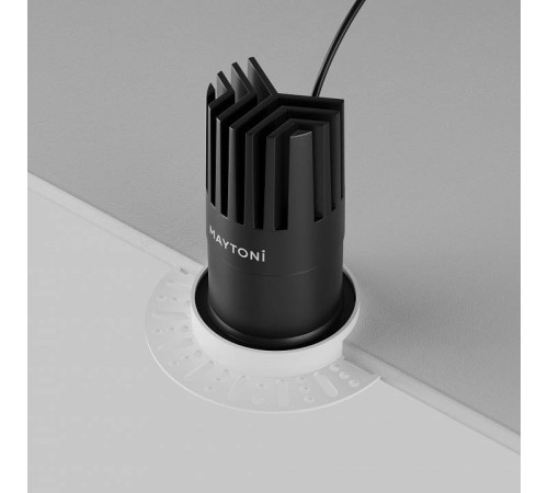 Встраиваемый светильник Maytoni Dip DL122-15W-2.7K-TRS-B