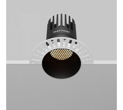Встраиваемый светильник Maytoni Dip DL122-15W-2.7K-TRS-B