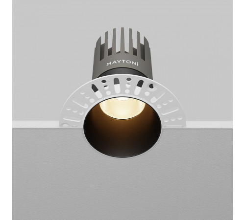 Встраиваемый светильник Maytoni DL122-15W-3K-TRS-B