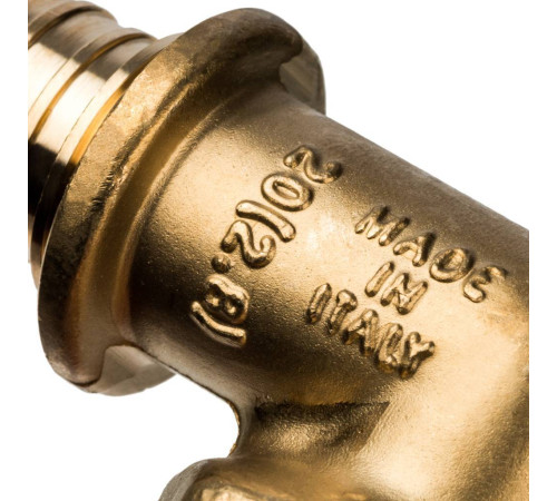 Угольник-переходник STOUT 20х3/4 с наружной резьбой аксиальный SFA-0005-002034