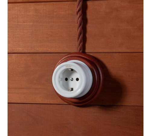 Розетка с заземлением, без рамки Werkel Ретро белый W5671001