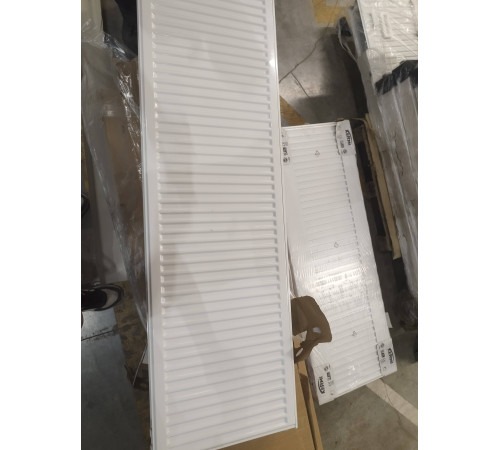 Радиатор стальной панельный Kermi therm-x2 Profil-V FTV 22 500x1600 мм нижнее подключение царапина на лицевой стороне FTV220501601R2Y/001 RAL 9016