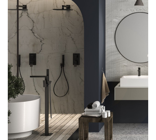 Смеситель для ванны напольный Bossini AKI со шлангом 1250 мм и лейкой черный матовый Z00772.073