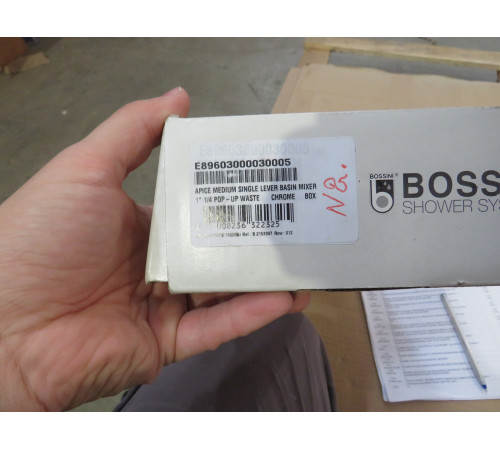 Смеситель для раковины Bossini Apice 249 мм с донным клапаном хром E89603.030_УЦ