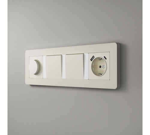 Рамка из поликарбоната на 4 поста Split айвори/белый, soft-touch W0043066