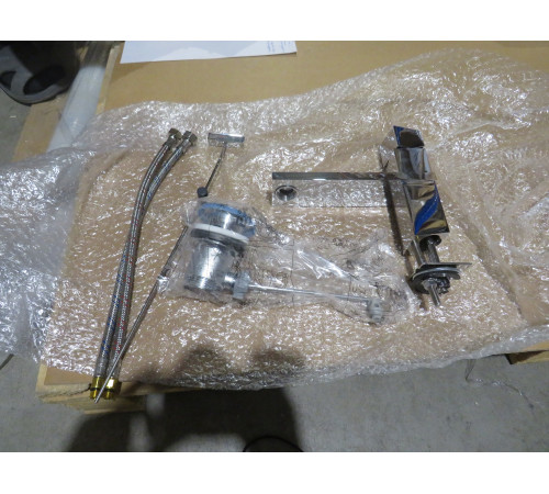 Смеситель для раковины Bossini Cube хром Z004301.030_УЦ