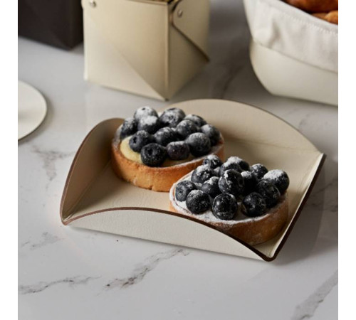 Подставка для сервировки ADJ 15x15 см натуральная кожа панна котта/белый 0020.16/10