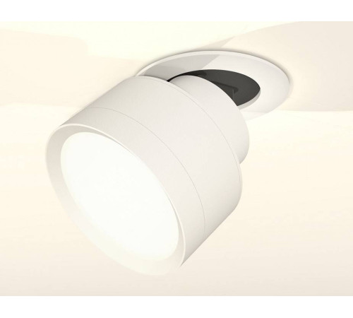 Встраиваемый светильник на штанге Ambrella Light XM XM8101500