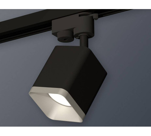 Светильник на штанге Ambrella Light XT XT7813002