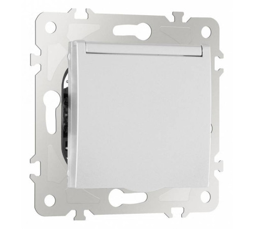 Розетка влагозащищенная с заземлением и со шторкой с крышкой Arte Milano am-203 203.41-1.silver