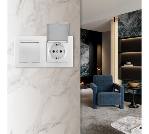 Розетка влагозащищенная с заземлением и со шторкой с крышкой Arte Milano SET06-2 SET06-2-41-1x2 silver