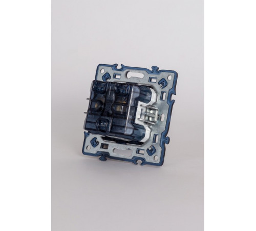 Розетка с заземлением, без рамки Elbi Eleсtriс Moda Vox 611-040232-217