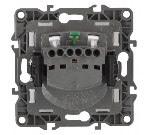 Розетка с заземлением и со шторкой, без рамки Эра Эра 12 12-2102-03