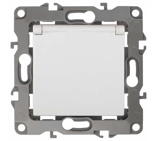 Розетка с заземлением и со шторкой, без рамки с крышкой Эра Эра 12 12-2103-01