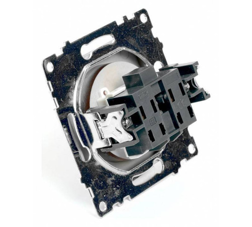 Розетка с заземлением и с шторками Stekker Катрин 49025