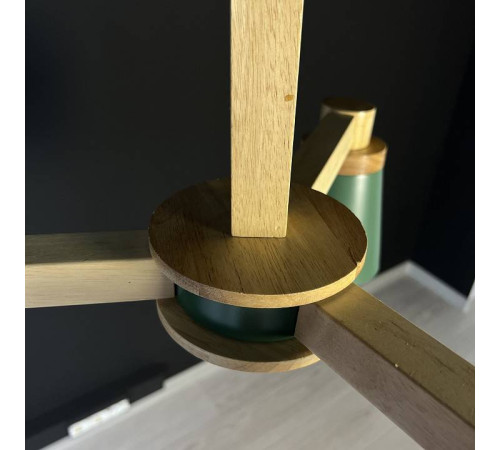 Люстра на штанге Imperiumloft Prop Green prop01