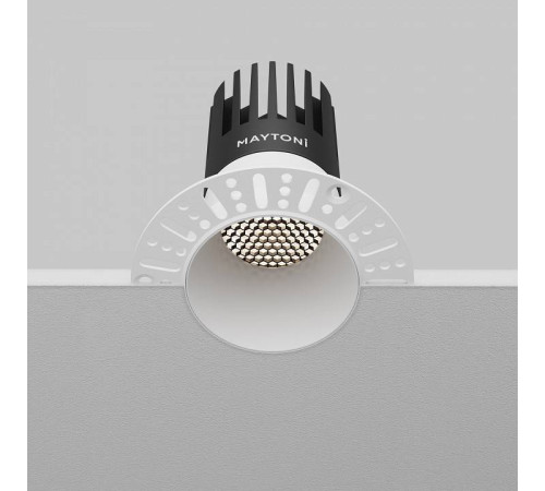 Встраиваемый светильник Maytoni Dip DL122-15W-4K-TRS-W