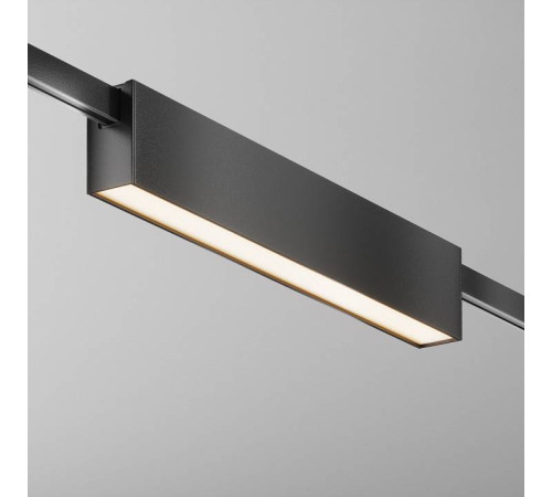 Накладной светильник Maytoni Basis TR151-1-18W3K-B