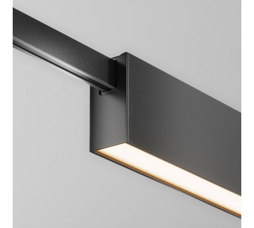 Накладной светильник Maytoni Basis TR151-1-18W3K-B