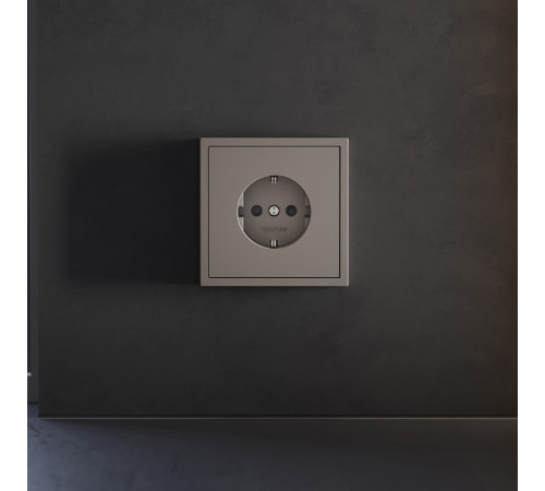 Накладка для розетки с заземлением и со шторками Voltum S70 VLS000714