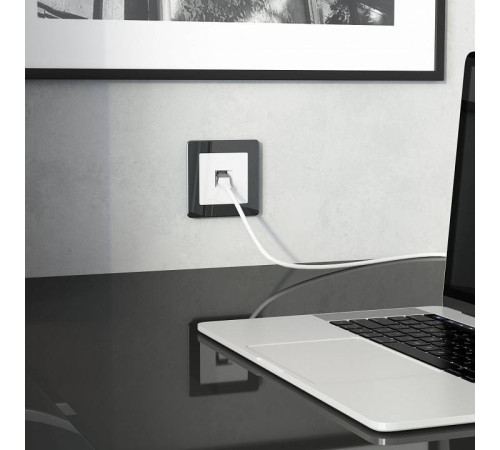 Розетка Ethernet RJ-45 и со шторками, без рамки Werkel белый W5120101