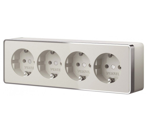 Розетка четверная с заземлением и со шторками Werkel Gallant W5072204