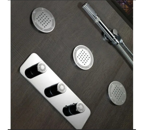 Внешняя часть термостата Bossini HighFlow с цельной панелью золото Z031204.021