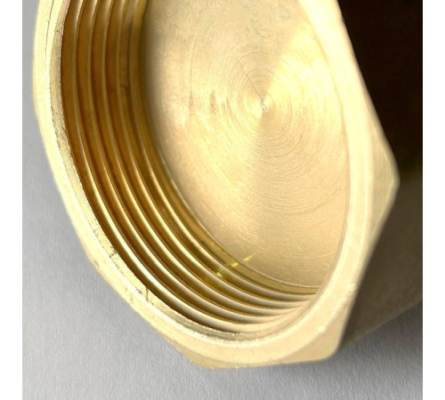 Заглушка резьбовая латунная LD DN40 1 1/2 ВР LD.65.504.40