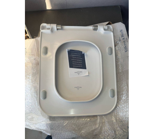 Сиденье для унитаза Villeroy & Boch Verity Line альпийский белый (поврежденный) 8M19S101