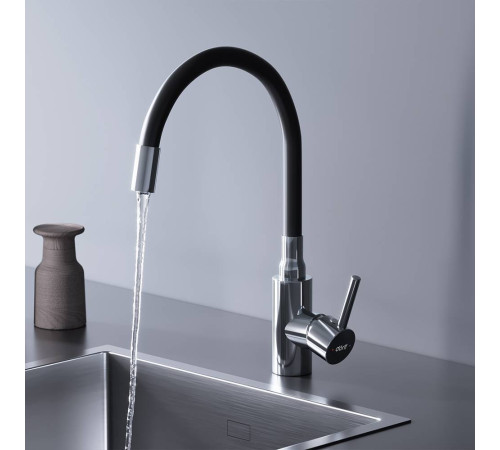 Смеситель для кухни Dorff Logic с гибким изливом черный D3007622