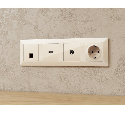 Розетка Ethernet RJ-45 и со шторками, без рамки Ambrella Volt ALFA MA312005